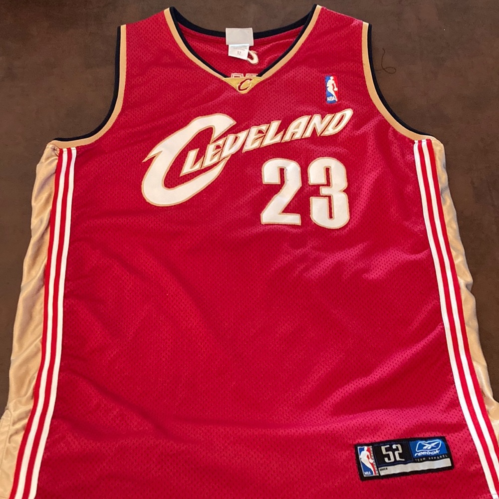 Rare 2003 NBA Cleveland Cavaliers Lebron James Vintage Rookie Jersey Size 52